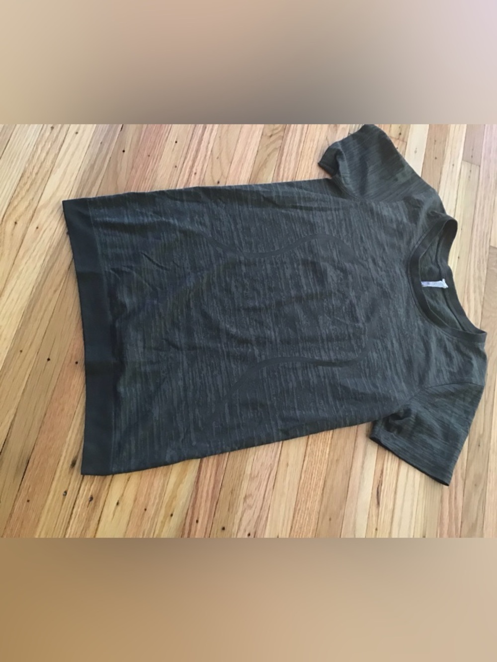 Lululemon green/camoaflage shirt size 4